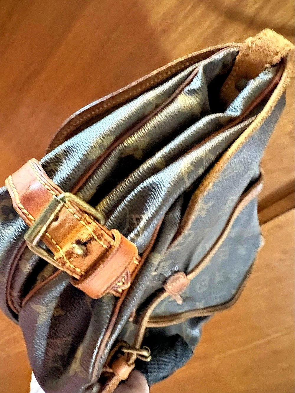 Louis Vuitton Saumur Monogram Crossbody Bag AUTHENTIC